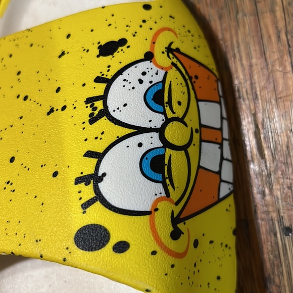 SpongeBob SquarePants Sandals - Picture 2 of 5